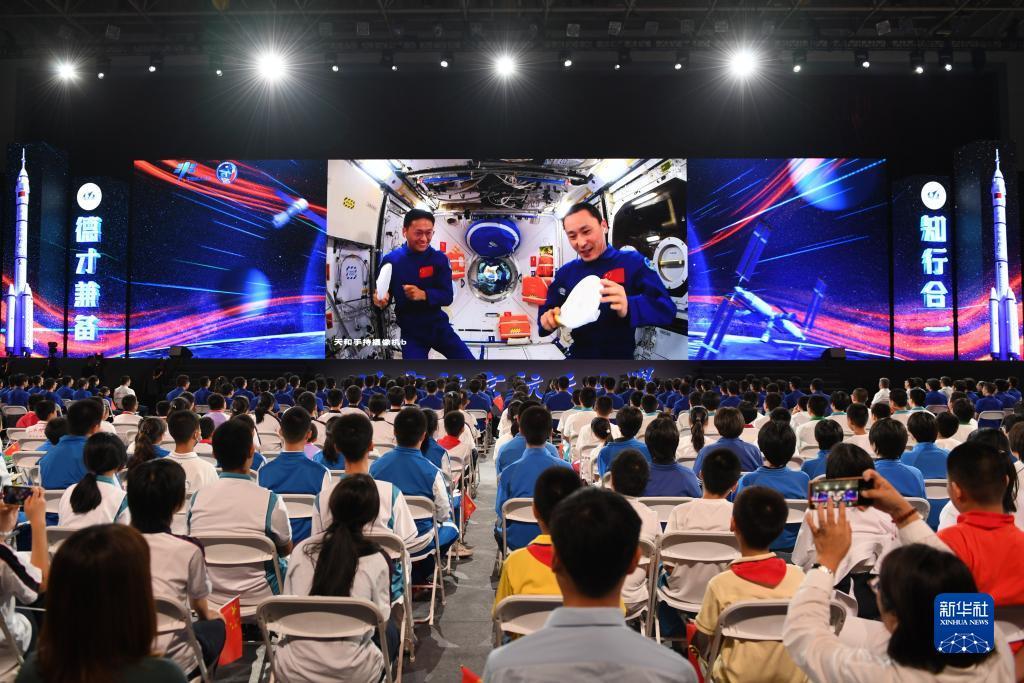 百盈足球直播